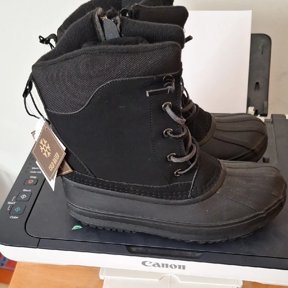 Khombu Black Snow Boots